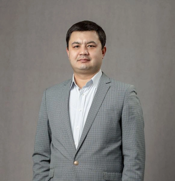 Алишер Жалолов
